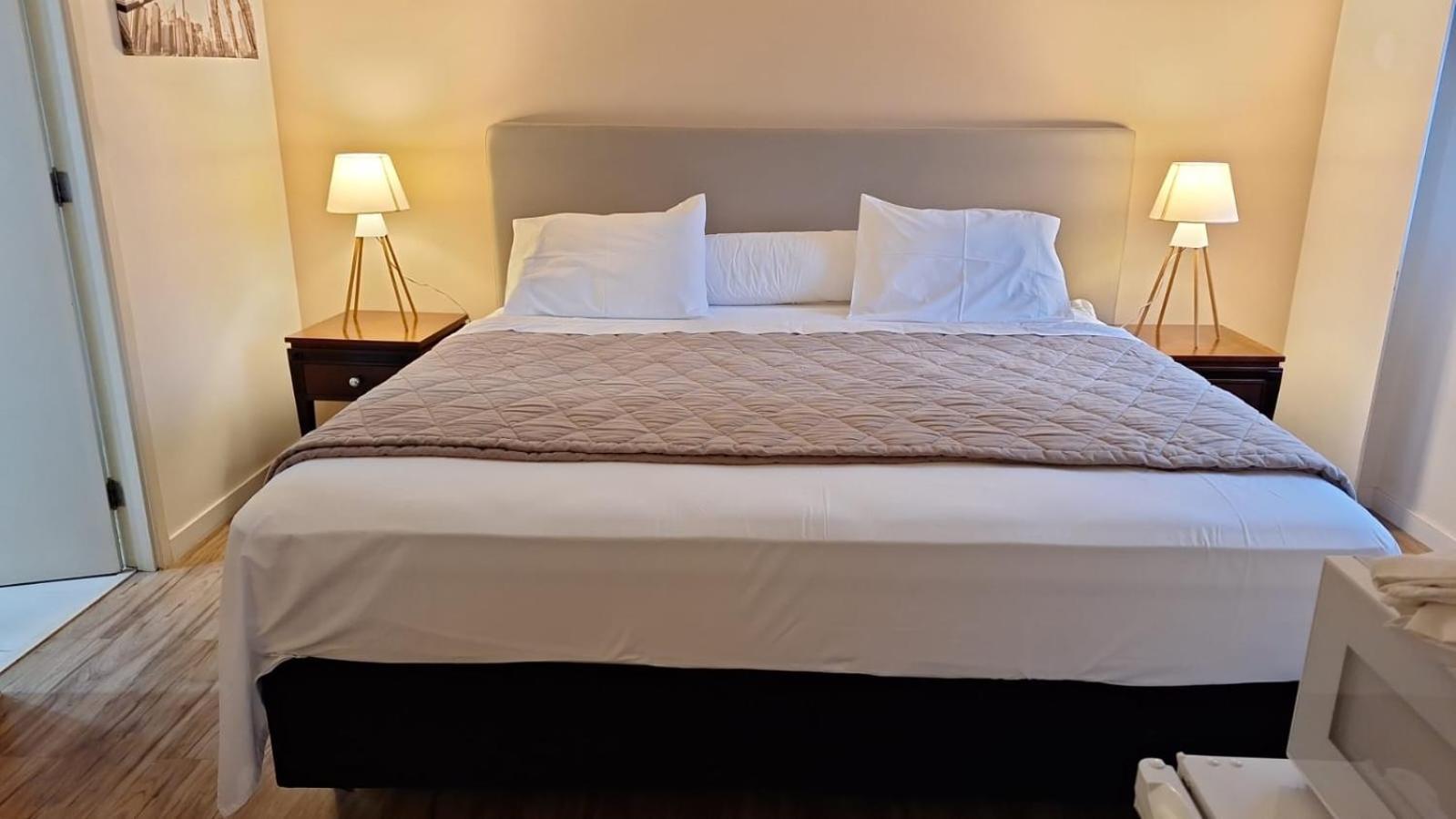 Traveling In Sao Paulo, Luxuoso Faria Lima, Jeronimo Da Veiga 248 * São Paulo